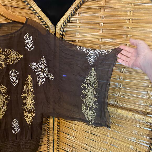 Karen Kane 100% Silk Sheer Blouse Boho Gold Baroque Print Top Size Small - Picture 4 of 9